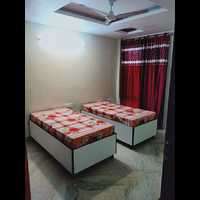 PG FOR BOYS & GIRLS  in Sector 31, Gurugram, Haryana, India