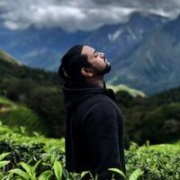 Tom Davis Searching For Place in Kochi, Kerala, India