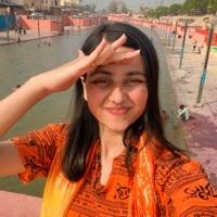 Muskan Yadav Searching For Place in Mota Varachha, Surat, Gujarat, India