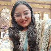 Deepika Searching For Place in Huda Market, Huda Colony, Sector 46, Gurugram, Haryana, India