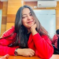 Shalini Searching For Place in Shakti Nagar, Delhi, India