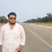 Utkarsh Mishra Searching For Place in Delhi, India