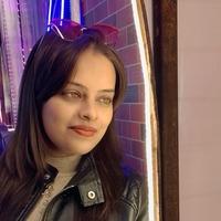 Heena Kashi Searching For Place in Pune, Maharashtra, India