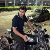 Irshad Searching For Place in Paltan Bazaar, Dehradun, Uttarakhand, India