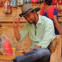 M S Searching For Place in Gomti Nagar, Lucknow, Uttar Pradesh, India