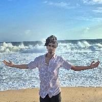 Arun Luka Searching For Place in Perungalathur, Tamil Nadu, India
