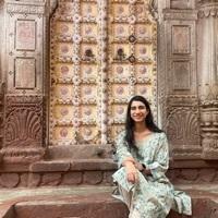 Kulpriya Searching For Place in Hauz Khas, New Delhi, Delhi, India