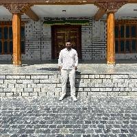 Malik Searching For Place in Navi Mumbai, Maharashtra, India