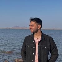 Tejas Searching For Place in Nirman Vihar, Preet Vihar, Delhi, India