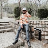 Bobby Searching For Place in Noida, Uttar Pradesh, India