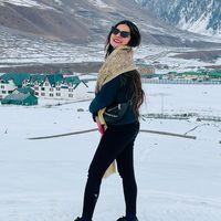 Tanya Dua Searching For Place in Crossings Republik, Ghaziabad, Uttar Pradesh, India